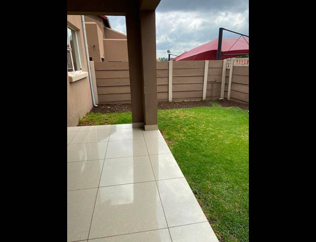 2 BEDROOM TOWNHOUSE FOR SALE IN VORNA VALLEY